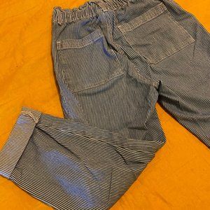 cinched waisted striped pant